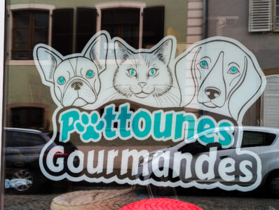 Edugraphik Rosheim sticker vitrophanie Pattounes Gourmandes Molsheim 01